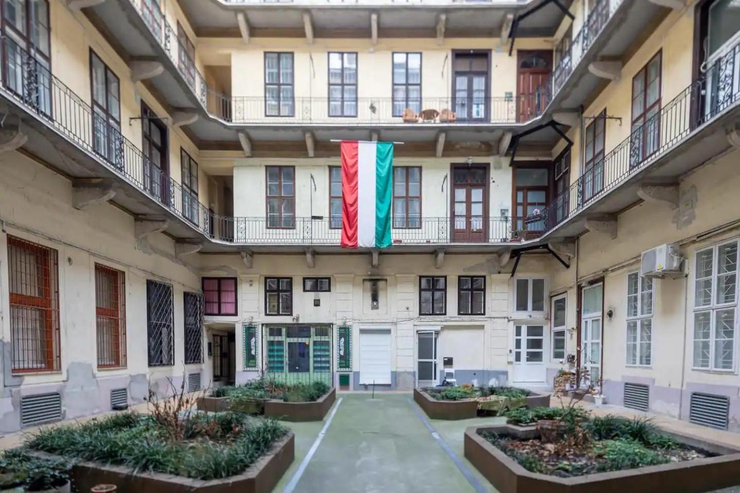 Vamhaz Boulevard Apartments Budapest Esterno foto