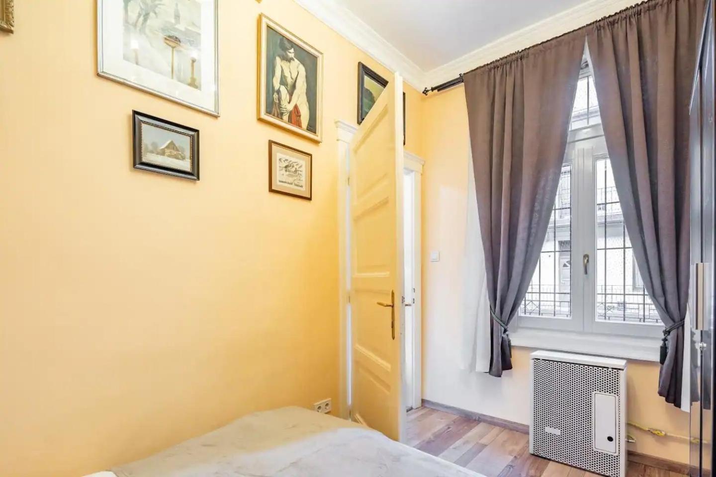 Vamhaz Boulevard Apartments Budapest Esterno foto