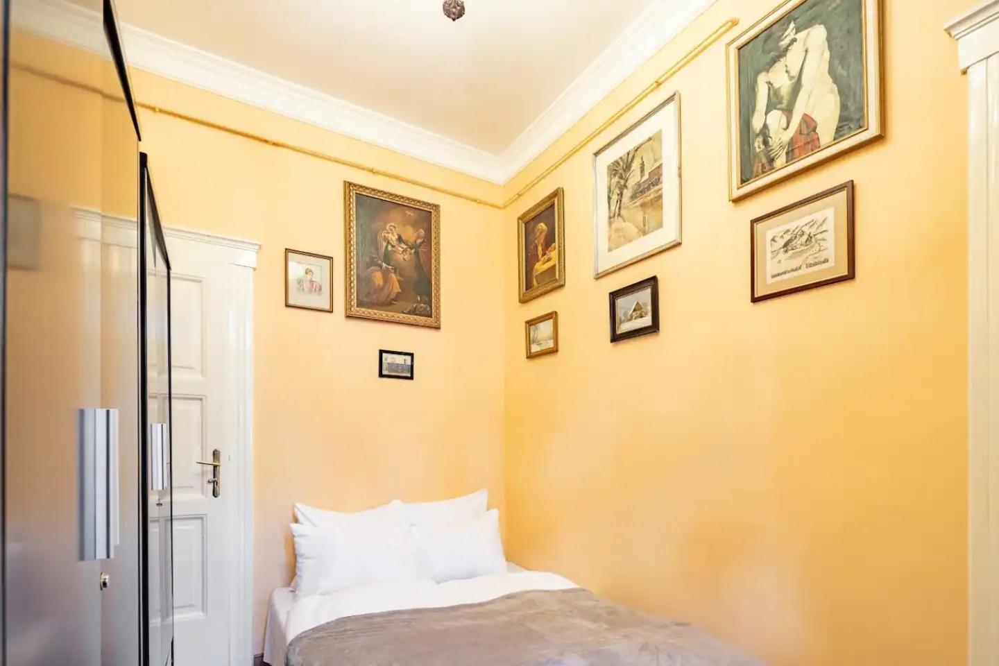 Vamhaz Boulevard Apartments Budapest Esterno foto